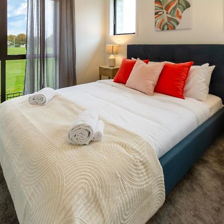 Peaceful Park View Townhouse 2 Bed W/Carpark Apartment Christchurch Exterior photo