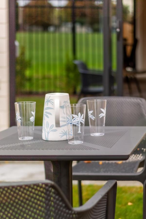 Peaceful Park View Townhouse 2 Bed W/Carpark Apartment Christchurch Exterior photo
