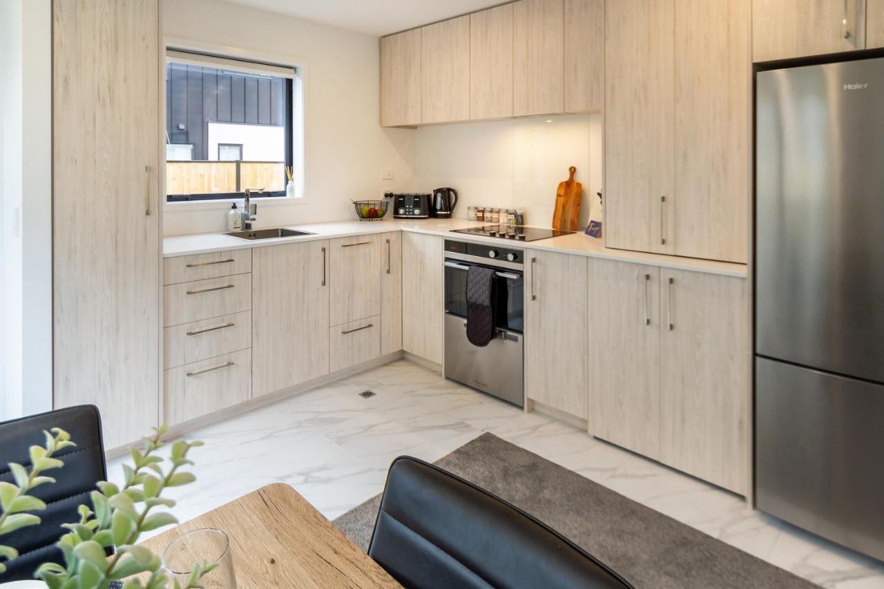 Peaceful Park View Townhouse 2 Bed W/Carpark Apartment Christchurch Exterior photo
