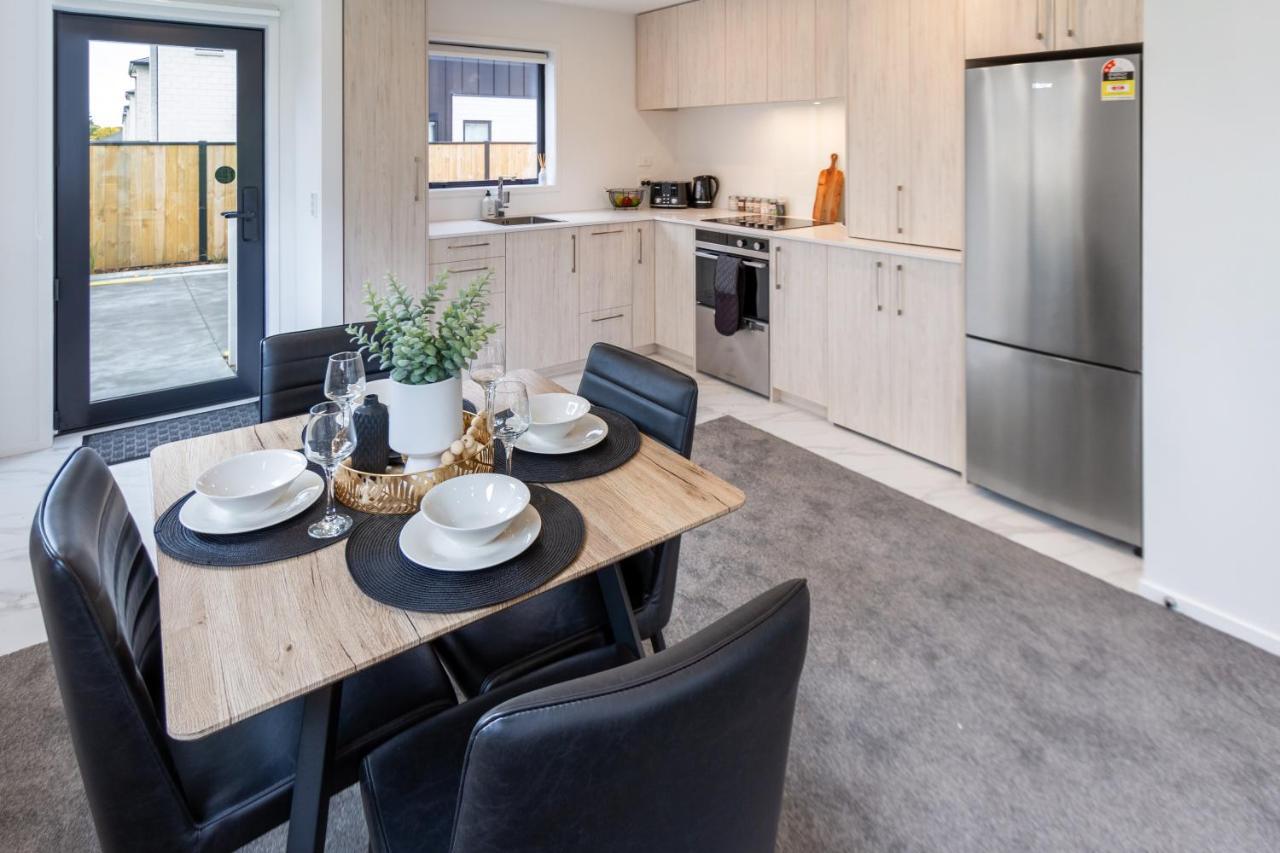 Peaceful Park View Townhouse 2 Bed W/Carpark Apartment Christchurch Exterior photo
